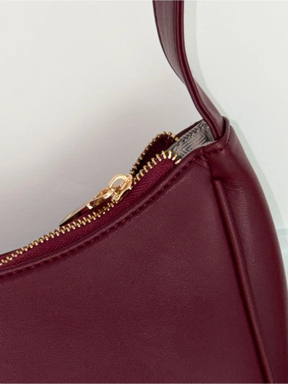 N/A gorgeous burgundy